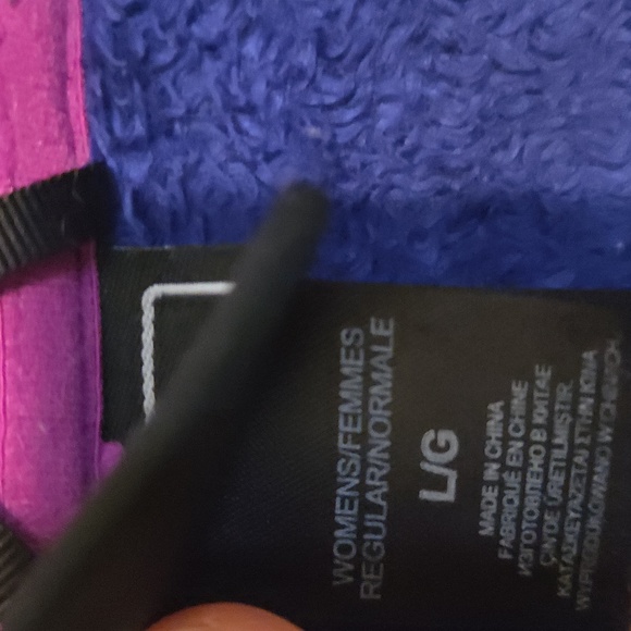 Pre-loved North Face  Fleece Jacket - Purple and Pink - Picture 8 of 8